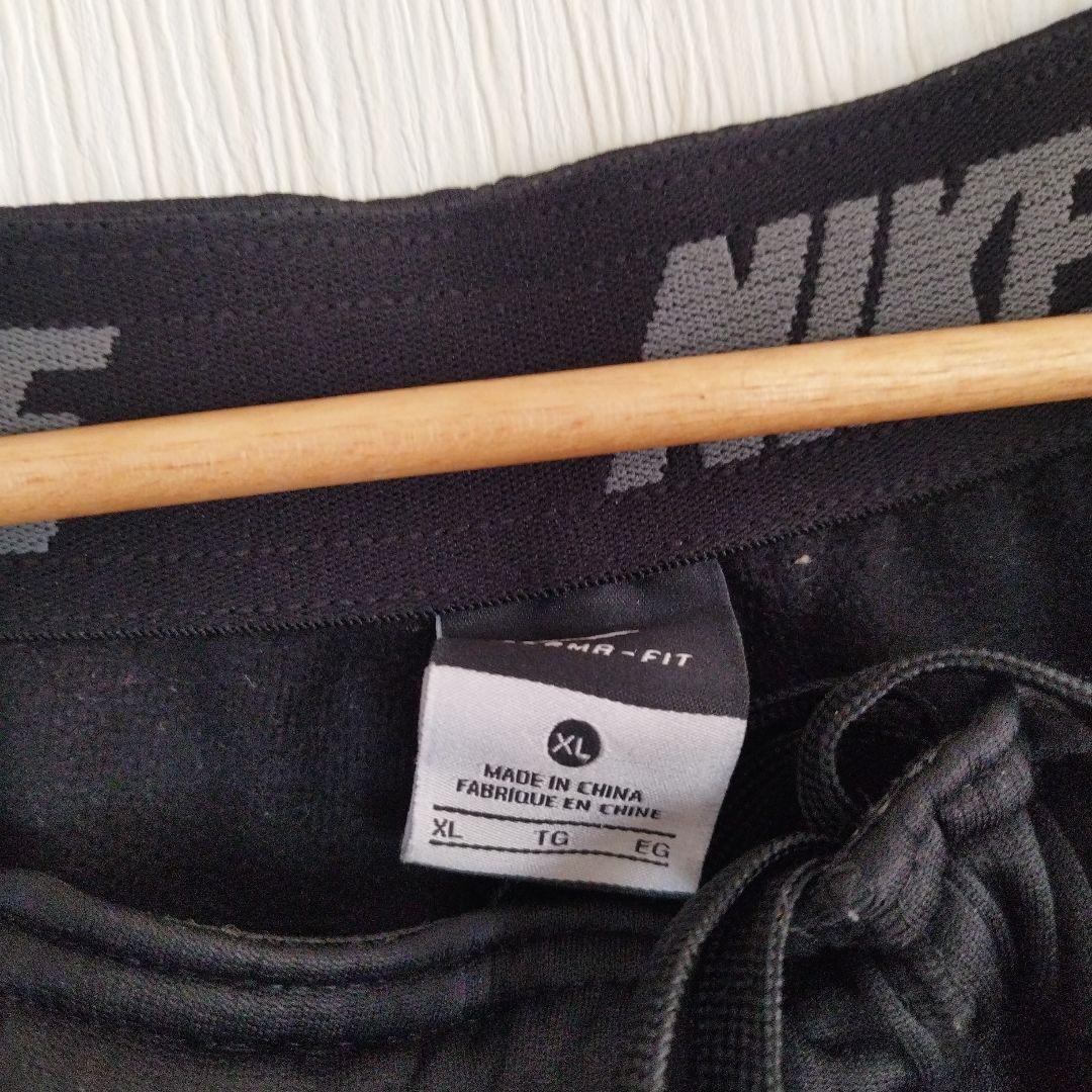 ナイキシャドウ　xl 上下