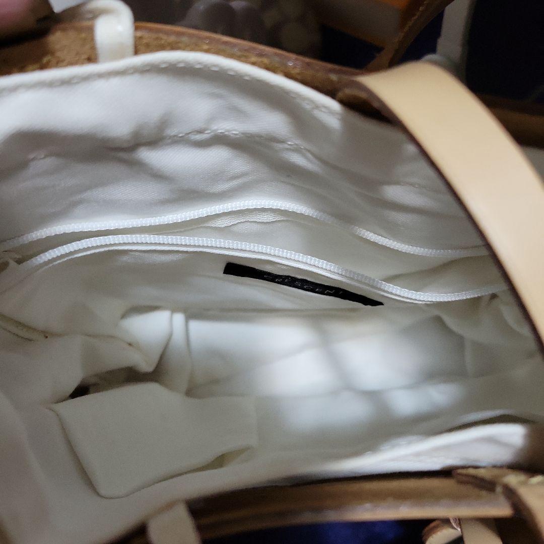 うさぎクレッシェント　レザーバッグ【新品】 大幅にお値下げ致しました。