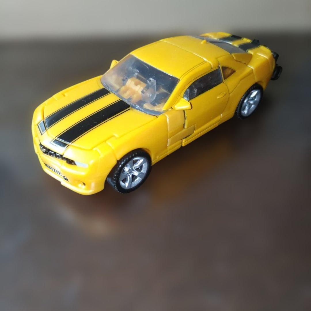 NEW BUMBLEBEE SS-40　スタジオシリーズ　ニューバンブルビー