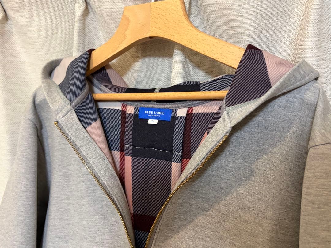 BLUE LABEL CRESTBRIDGE ブルーレーベル パーカー38