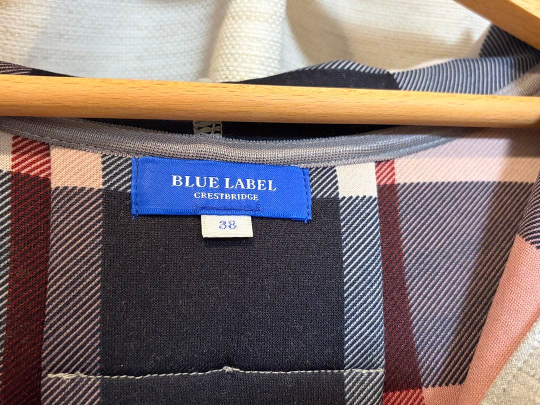 BLUE LABEL CRESTBRIDGE ブルーレーベル パーカー38