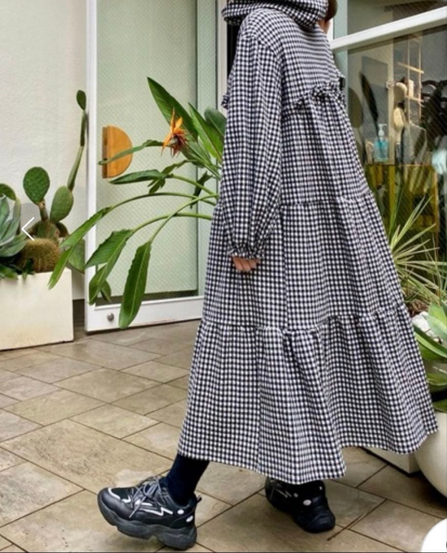 HOLIDAY GINGHAM CHECK TIERED ワンピース　ドレス