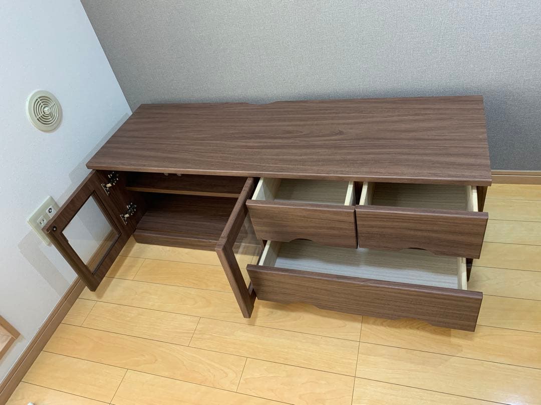 ブラウン木製テレビ台 収納家具　ローチェスト　棚