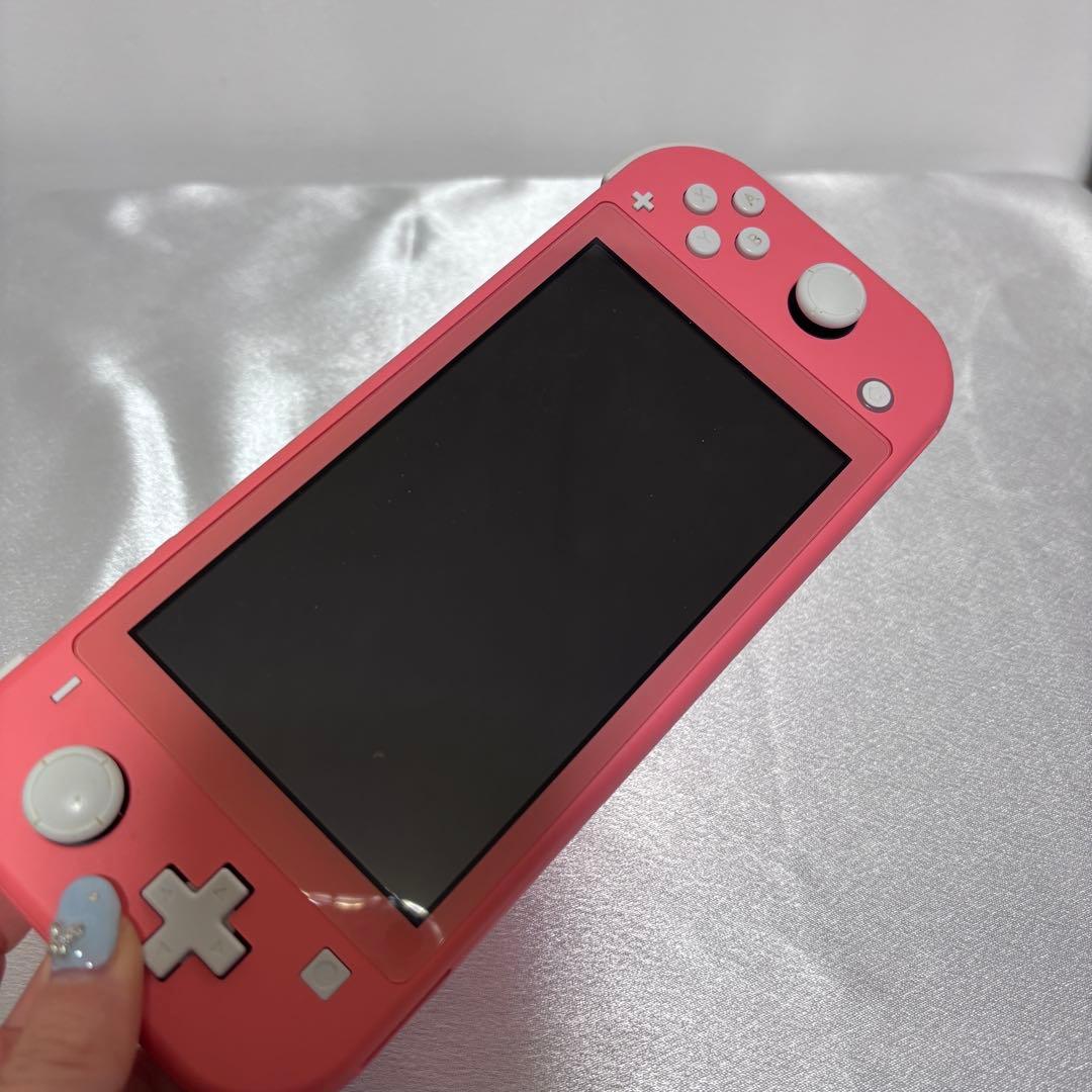 Nintendo Switch Lite コーラル 外箱充電器付き
