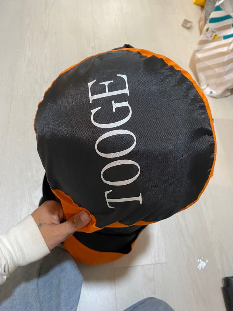 TOOGE 寝袋 オレンジと黒