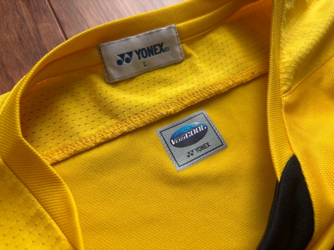 YONEX ノースリーブ　Lサイズ