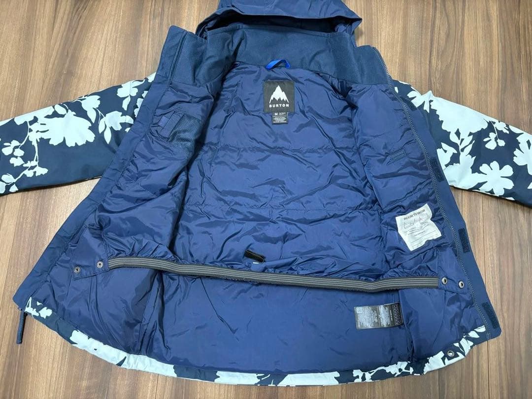 新品　BURTON キッズMサイズ スノーボードウェア上下セット