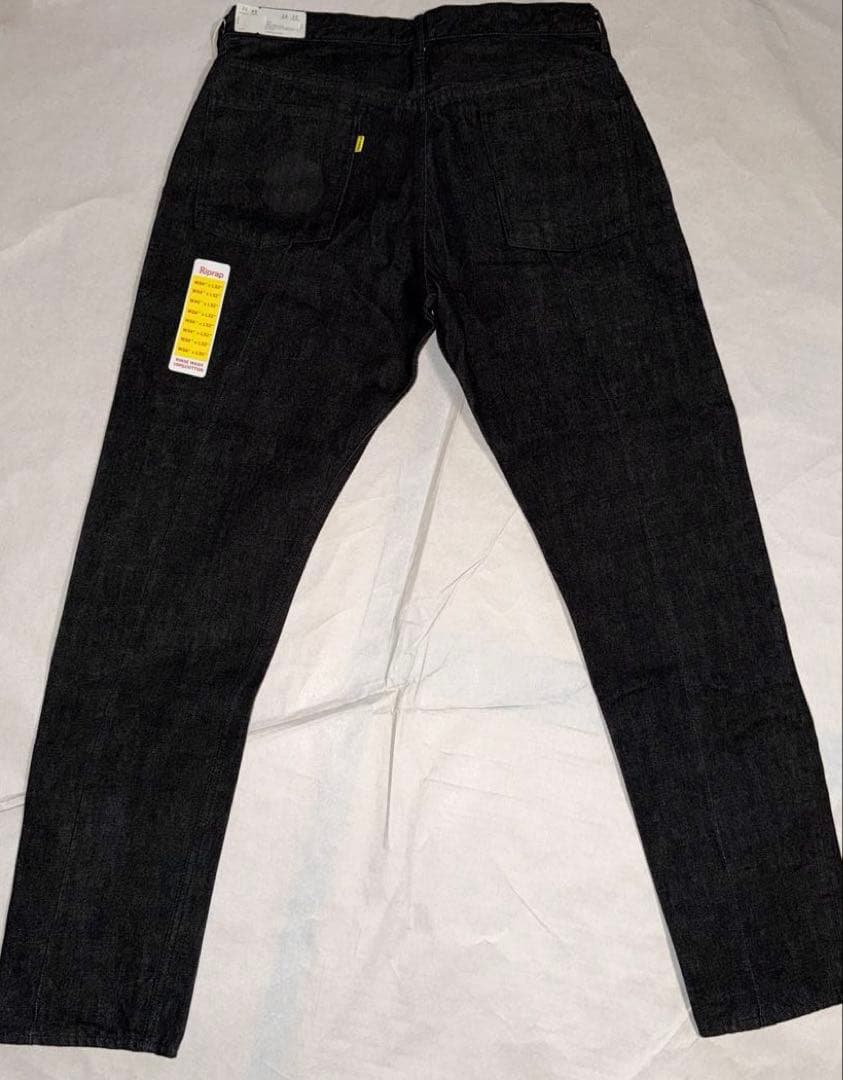 Riprap TWISTED CREASE JEANS SLIM-FIT新品