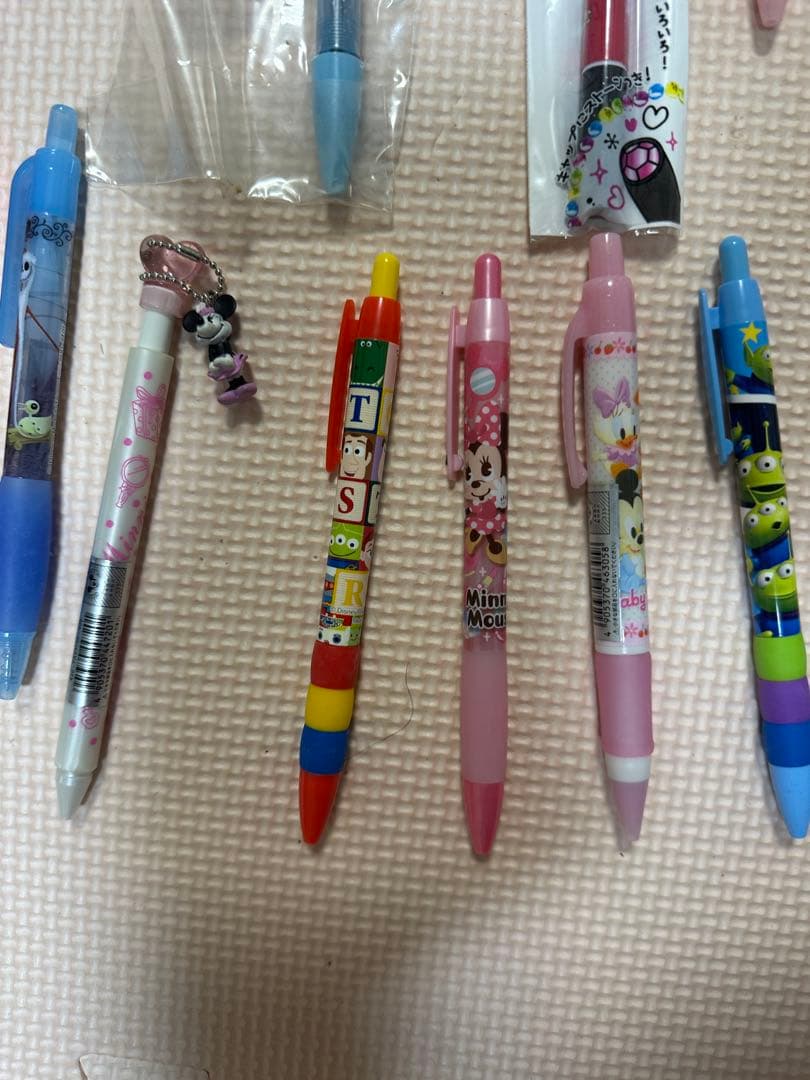 d*9様 キャラクターボールペン 70本以上セット