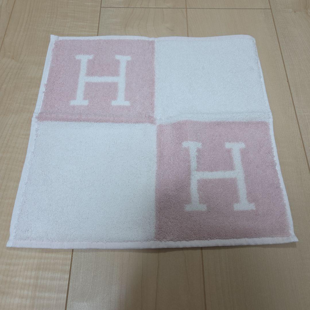 新品未使用　HERMES Hロゴ タオルハンカチ ピンク