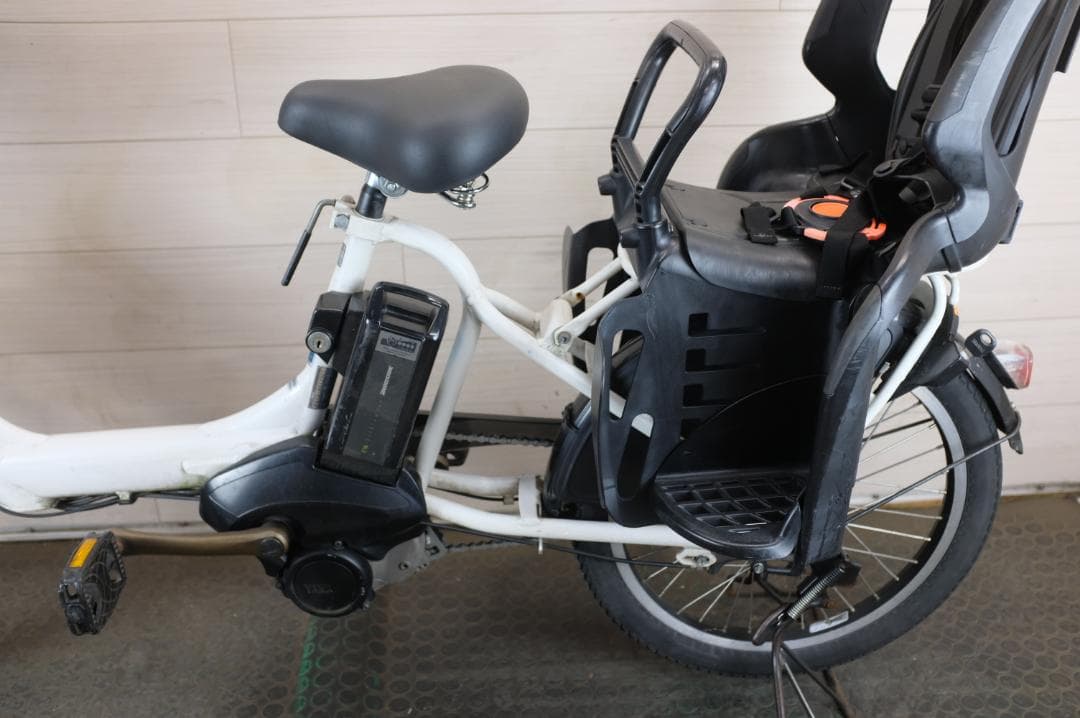 S*t様 電動自転車 ヤマハPAS KISS　20インチ　3段　8.7Ah充電器