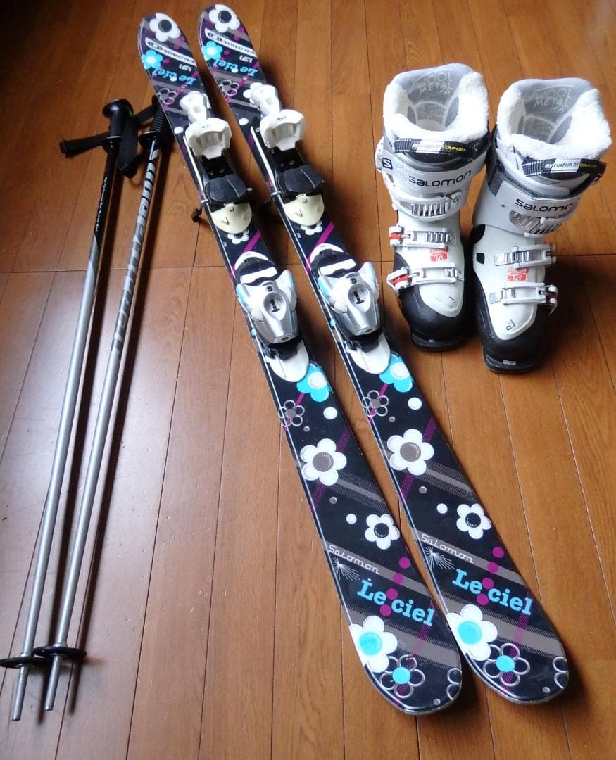 SALOMON　板131ｃｍ、ブーツ22.0～23.5ｃｍ