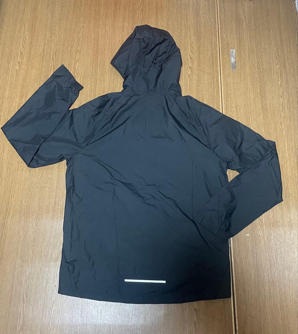 [新品] NIKE ナイキ　ランニングジャケット　パーカー　Sサイズ　ブラック