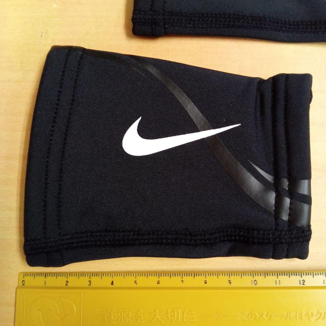 レア！！新品　ナイキ　野球用リストバンド　ブラック