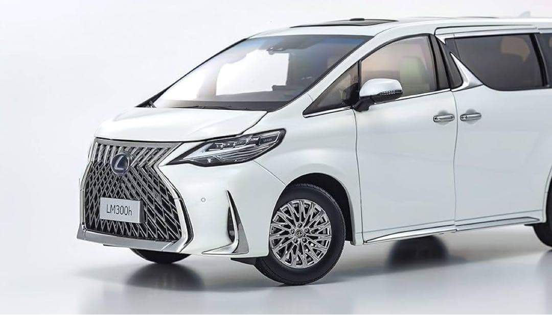 京商オリジナル　レクサス　LM300h 1/18 ホワイトパール
