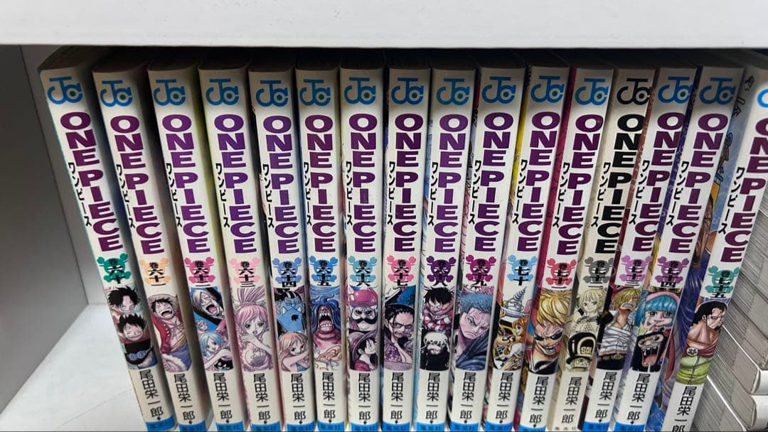 ワンピース漫画　1巻〜75巻（13巻欠品）