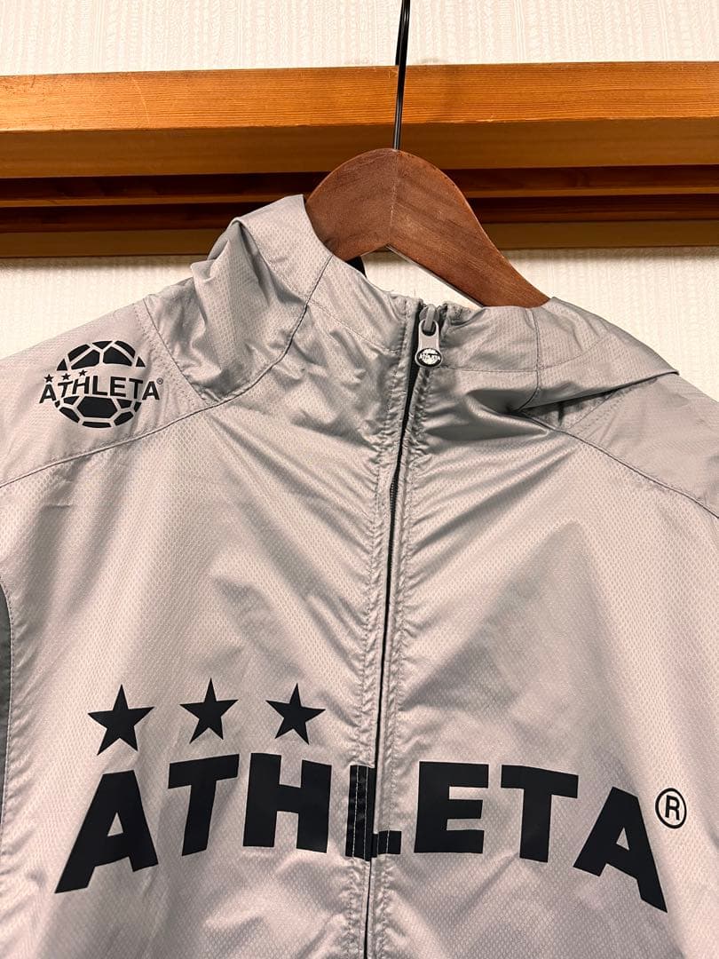 ATHLETA Lサイズ ウィンドブレーカー