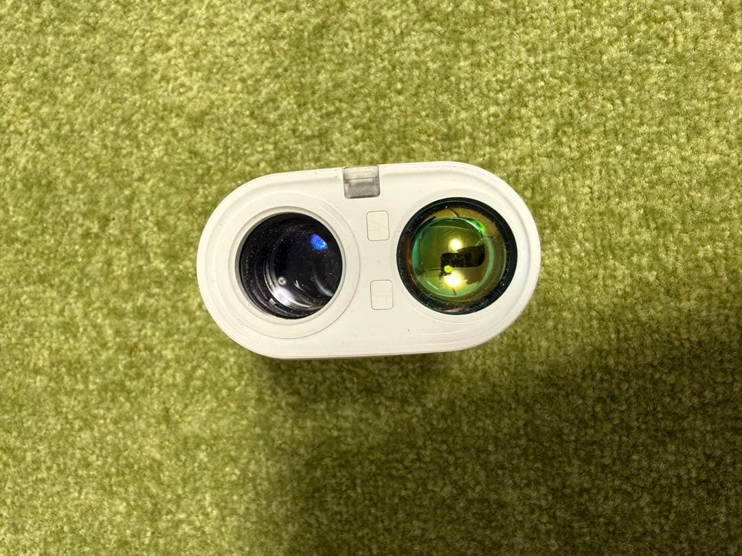 Nikon Coolshot Lite ゴルフ用距離計ブリーフィングケースと電池