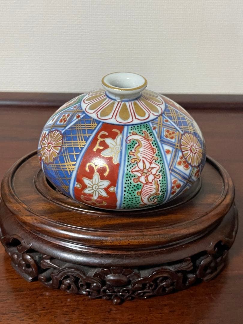 骨董品。 希少美品。大聖寺伊万里 奇玉宝鼎之珍、油壷1個のみです。金襴手 九谷