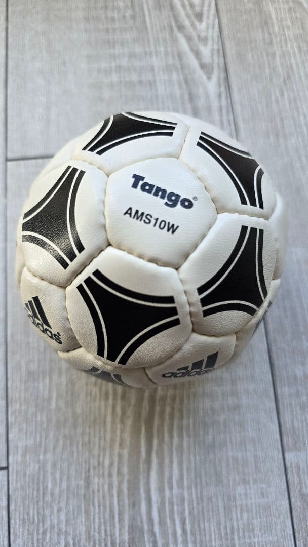 adidas タンゴ  Plate ミニサインボール付！
