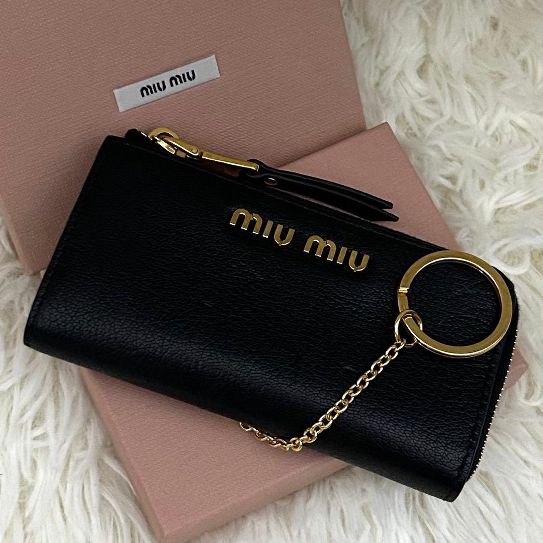 【美品】RFID内蔵 miu miu キーリング付き ケース ブラック
