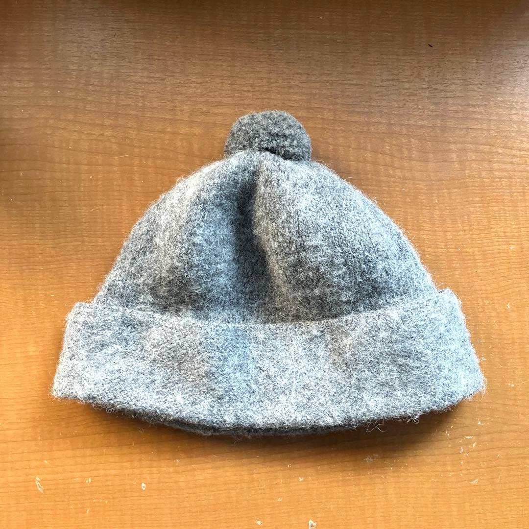 MHL.ポンポン付きニット帽 グレー
