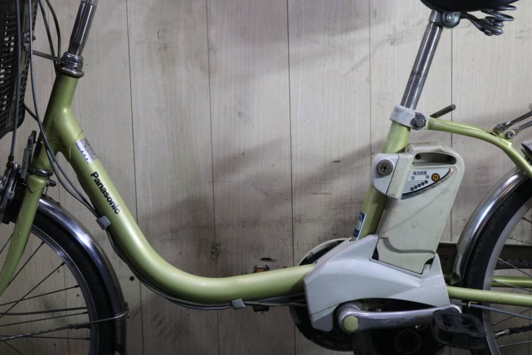 電動アシスト自転車 ライトグリーン 前バスケット付き