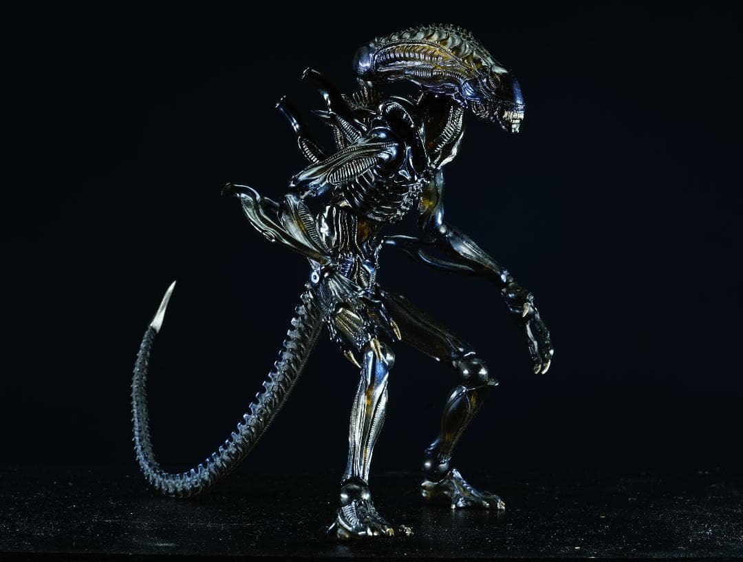 中古 リボルテック　エイリアンクィーン&ウォーリアー