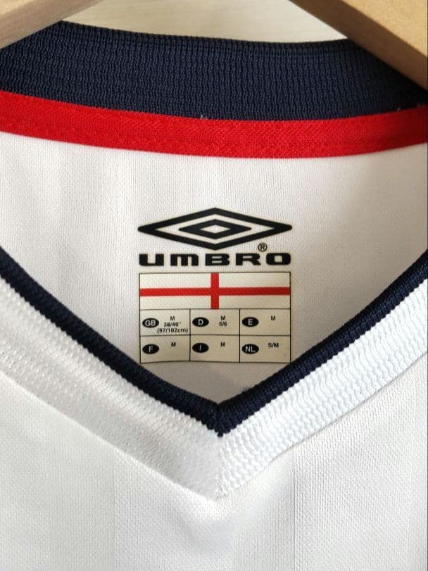 美品 イングランド代表 サッカー 長袖 ユニフォーム M ベッカム 7 アンブロ