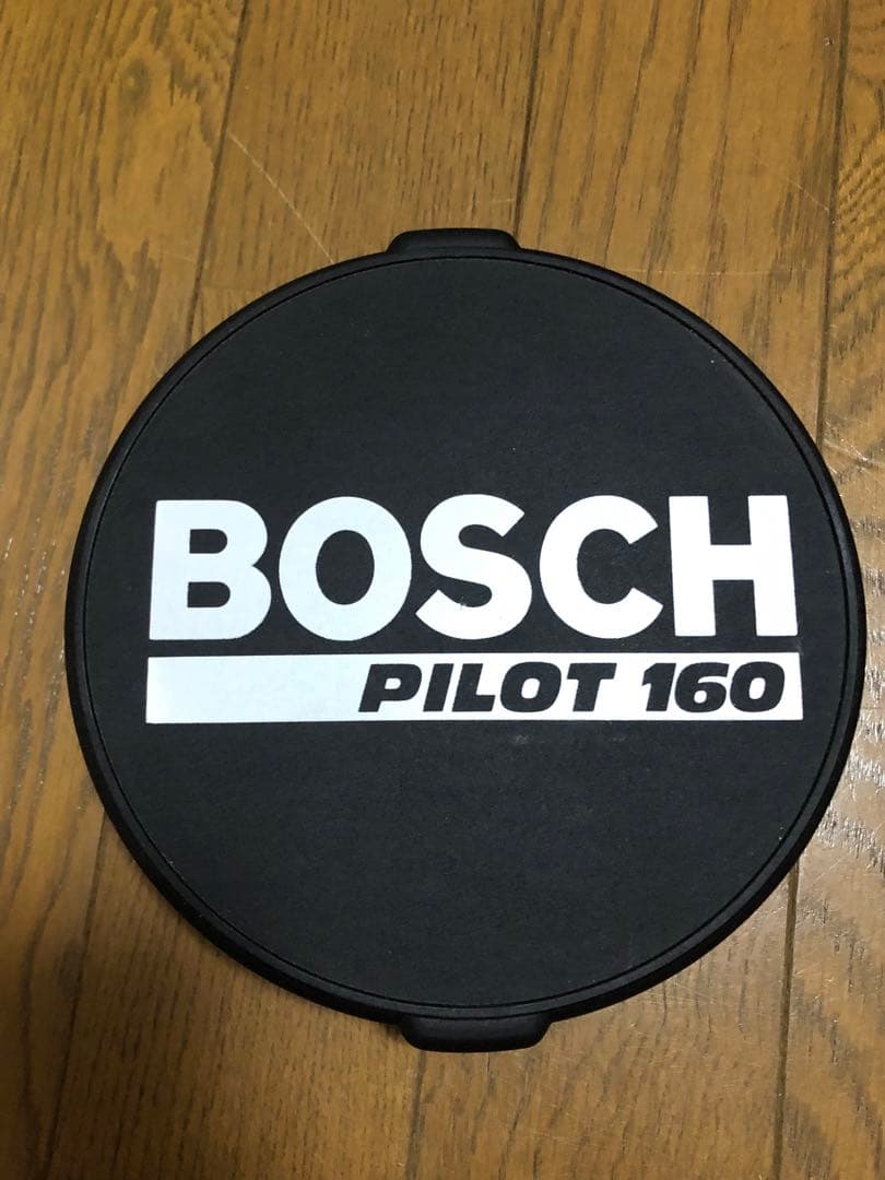 【最終値下げ】BOSCH ボッシュ レア　フォグランプ　カバー付未使用品