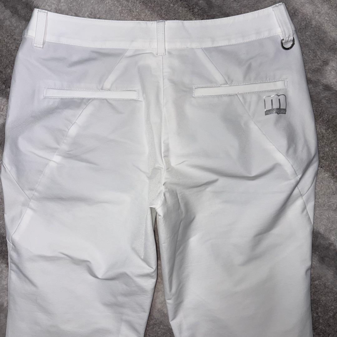 マンシングウェア　ゴルフパンツ　11号　ストレッチ速乾　白系　テーパードパンツ
