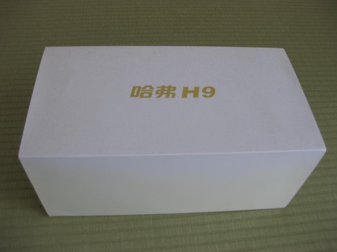 HAVAL H9 ホワイト ミニカー 専用ボックス付き