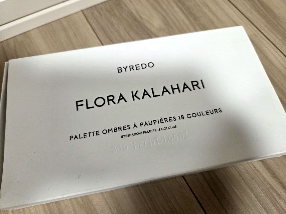 BYREDO FLORA KALAHARI アイシャドウパレット