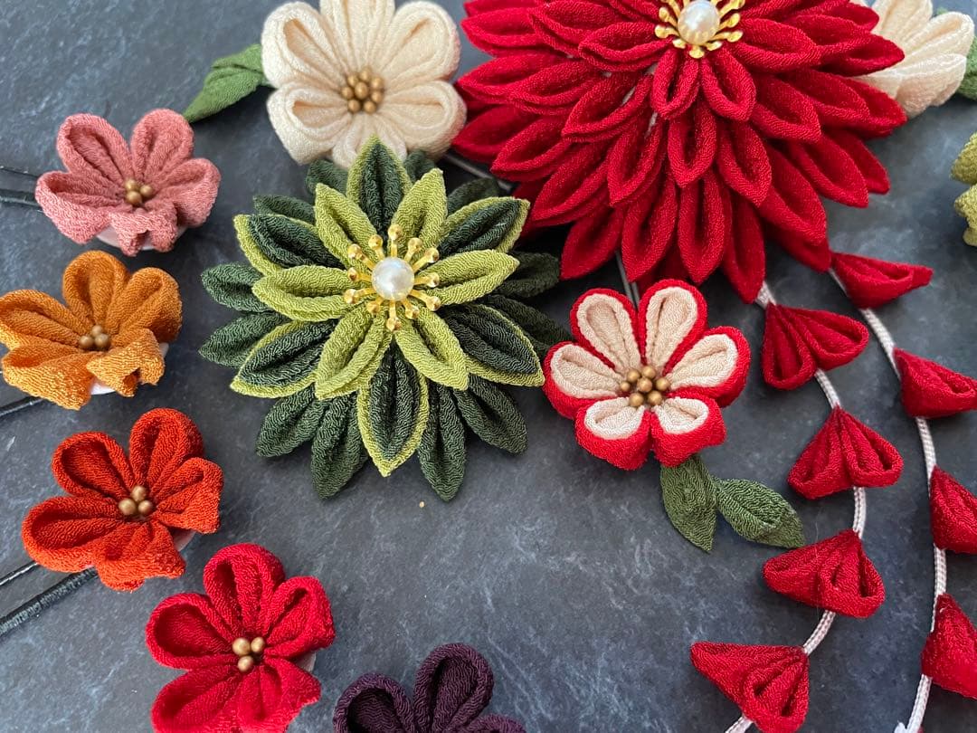 【otafuku様】つまみ細工　髪飾り✴︎愛花✴︎紅葉　成人式No.332再販10