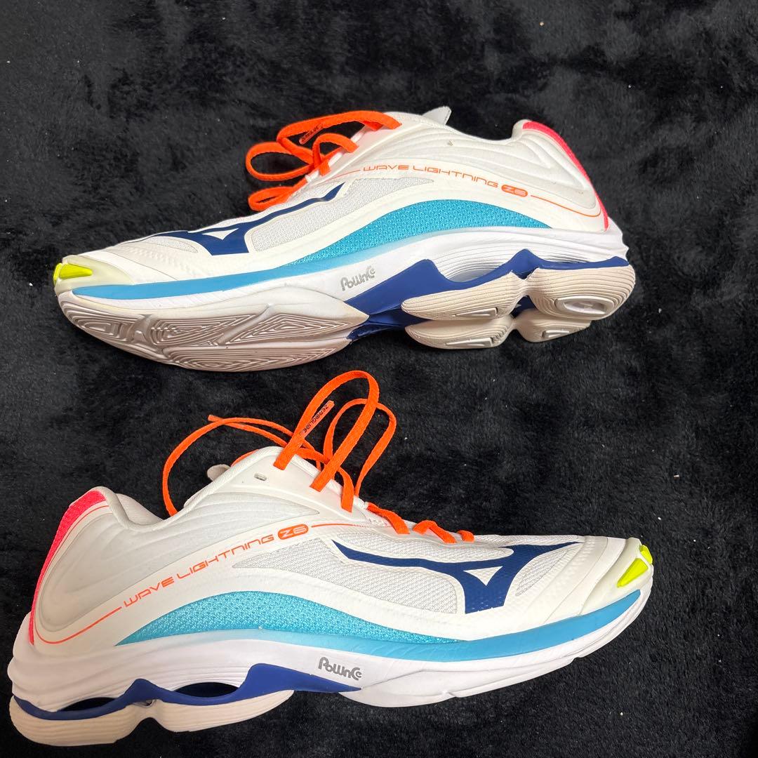 MIZUNO ウェーブライトニング　Z6 26.5cm