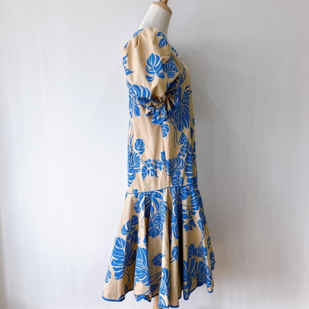 【美品】　メネフネプランテーション　フラダンス衣装ワンピースベージュ×ブルー