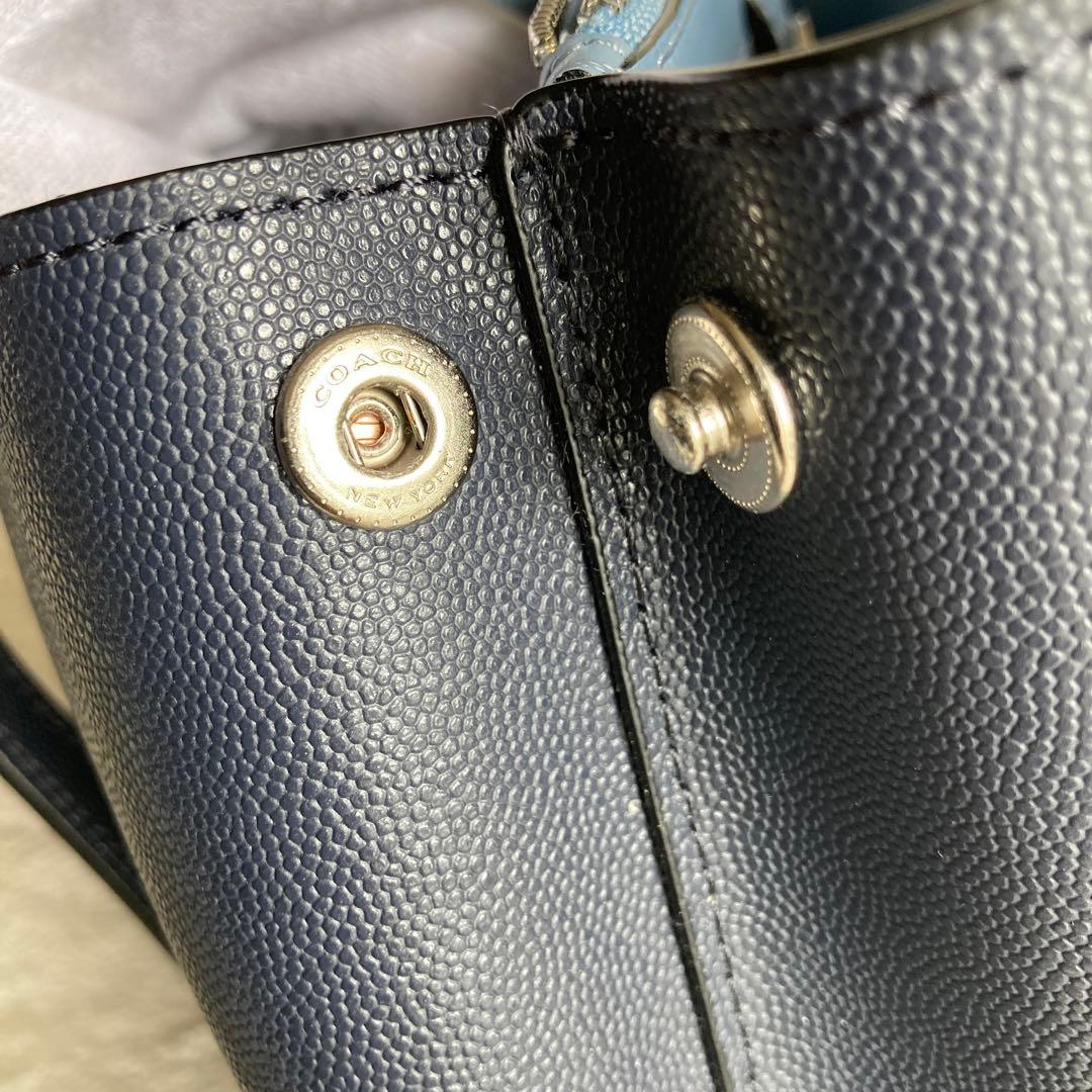 新品同様COACH 2wayトートバッグ　ネイビー系　レザー　91490