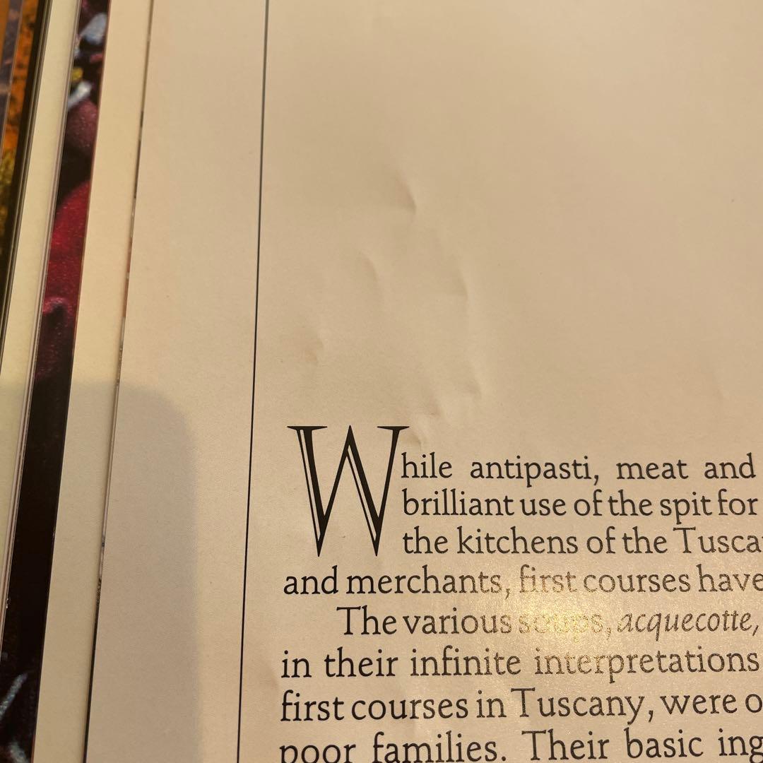 Tuscany The beautiful cookbook 洋書