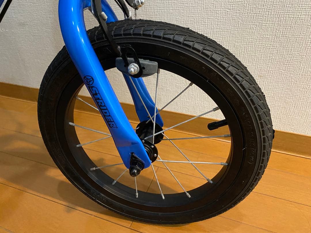 ストライダー14x 送料込み・匿名配送 【純正スタンド & おまけ付き】