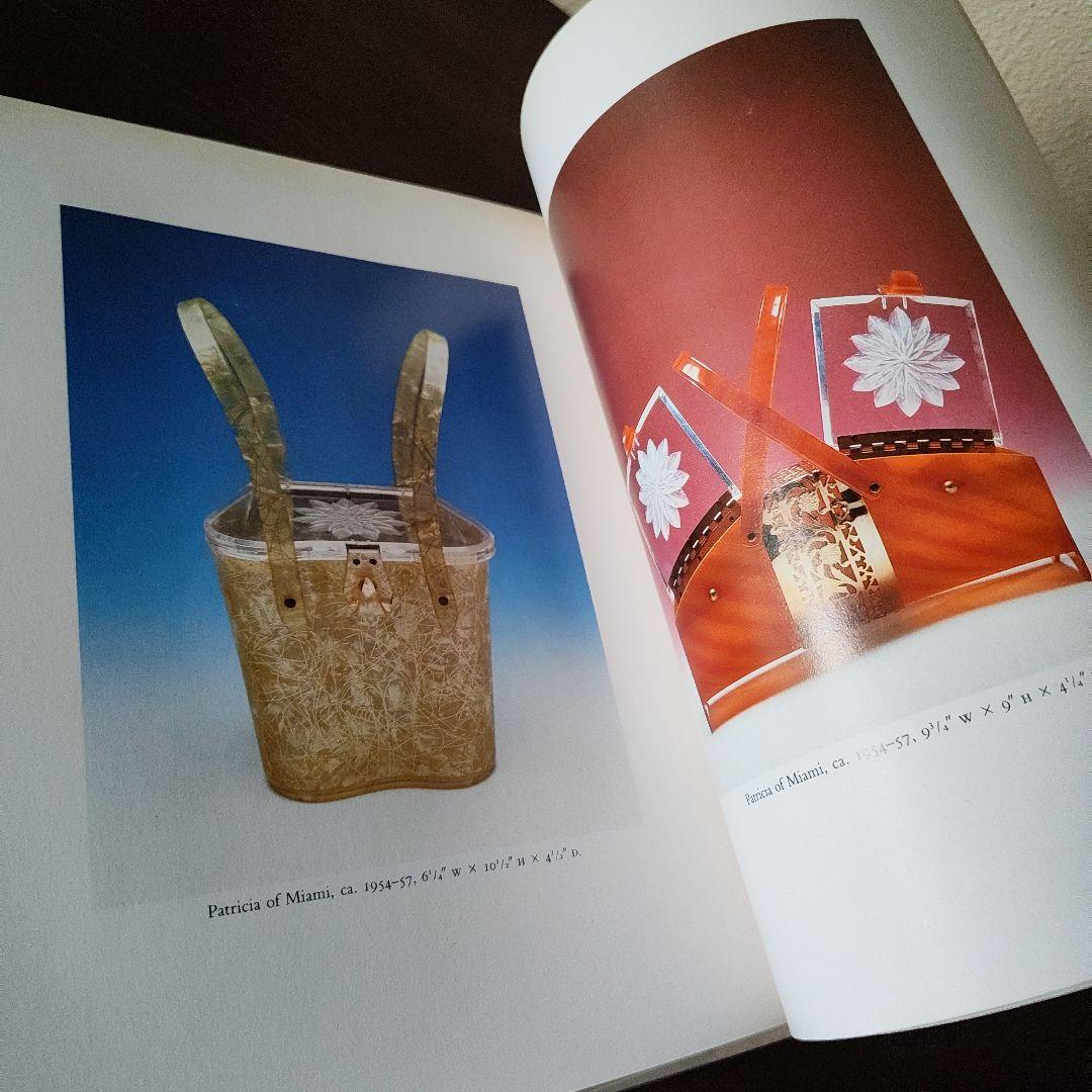 A Certain Style: プラスチックハンドバッグ 洋書