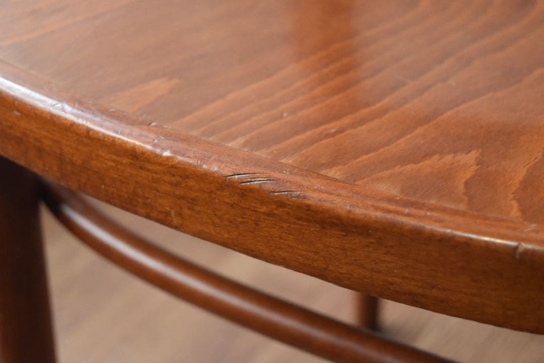 Bentwood chair ①