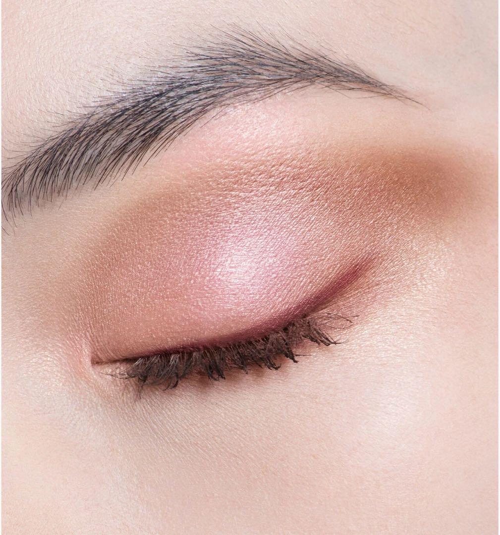 Dior アイシャドウパレット 743ローズチュール