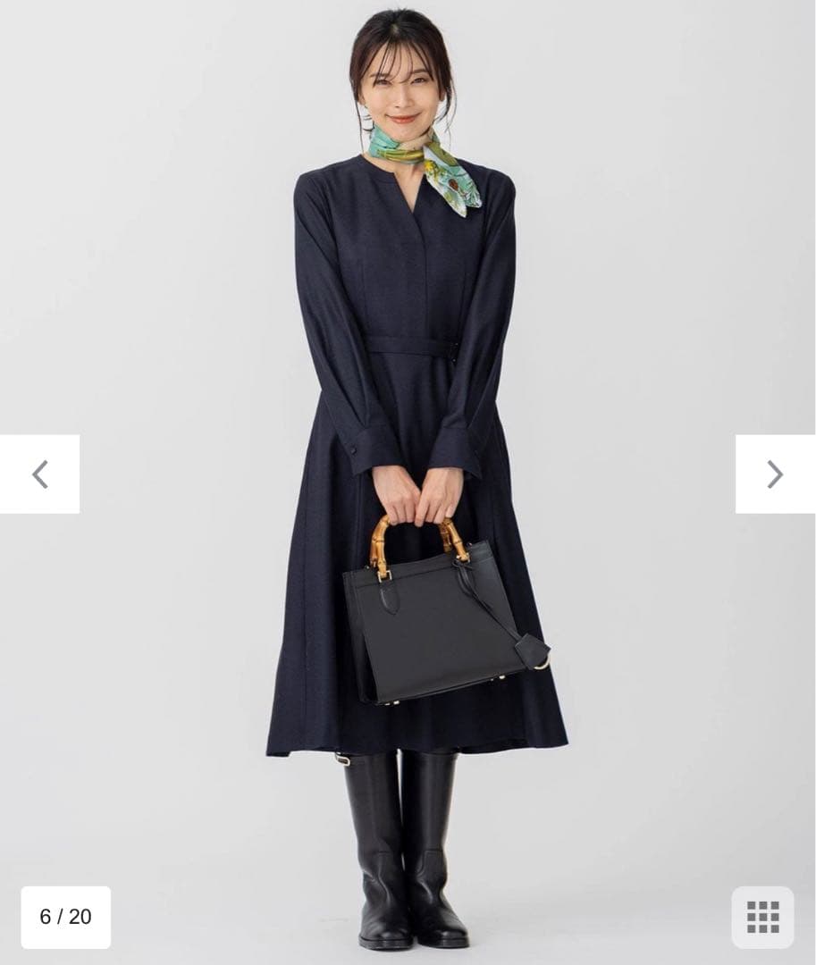 23区　ウールジョーゼットフィットアンドフレアーワンピース　　ネイビー