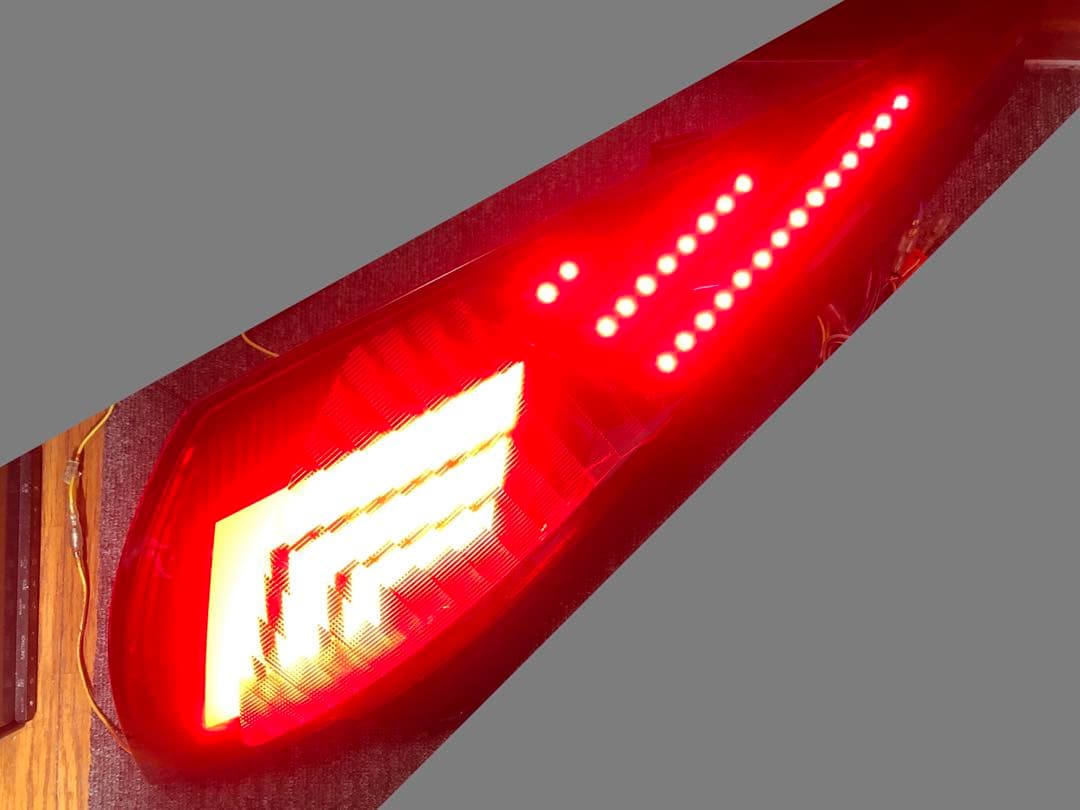 Z33純正加工レクサス風LEDテールランプ