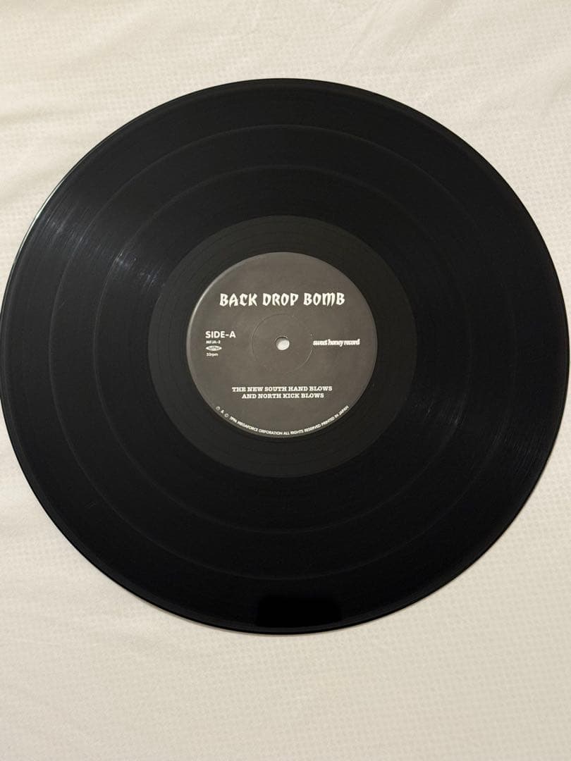 BACK DROP BOMB レコード