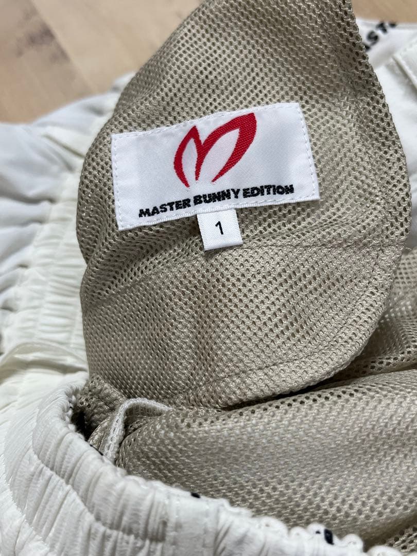 MASTER BUNNY EDITION パンツ ホワイト　レディース1