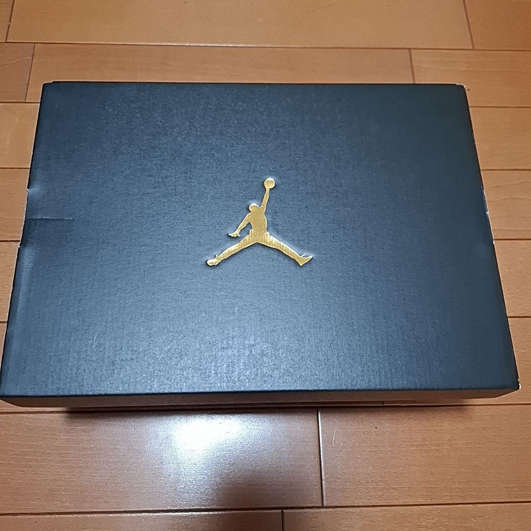 AIR JORDAN 1 MID ブラック/セメントグレー/ファイアレッド7.5