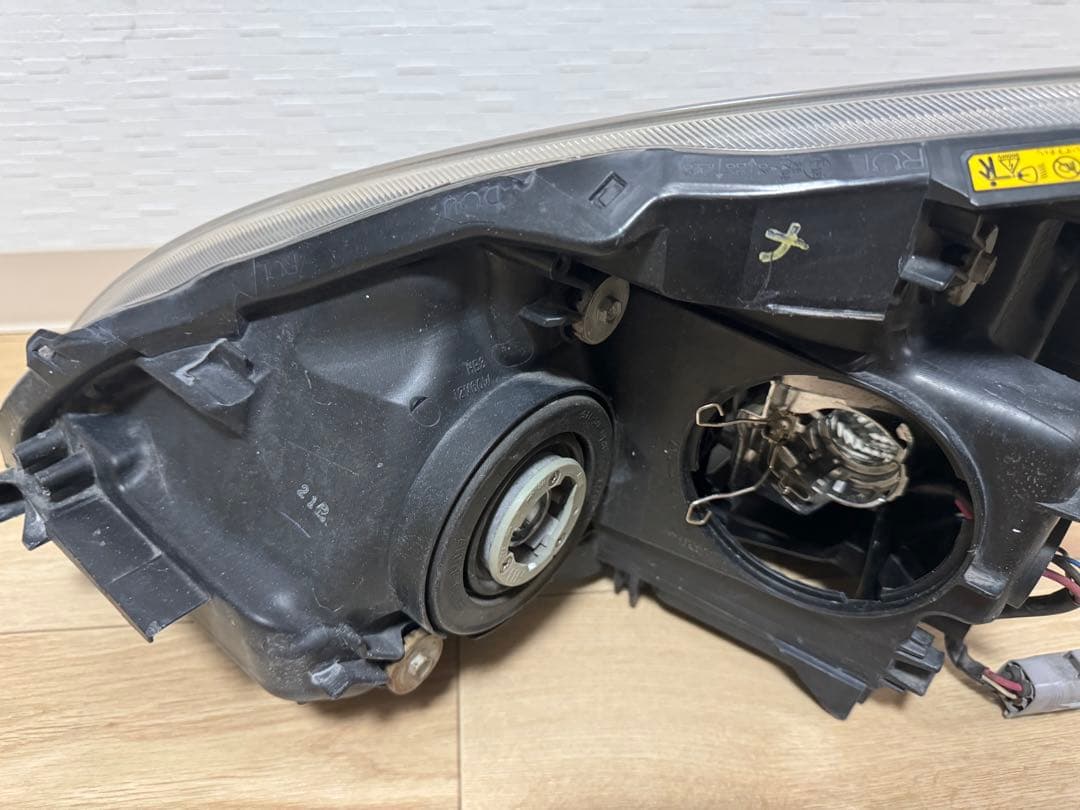 プリウス30 G's 純正ヘッドライト　左右セット　ポジション点灯OK