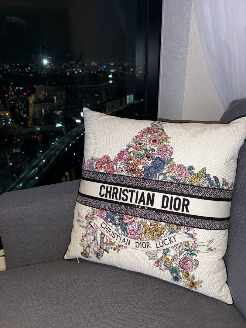 CHRISTIAN DIOR 花柄クッションカバー