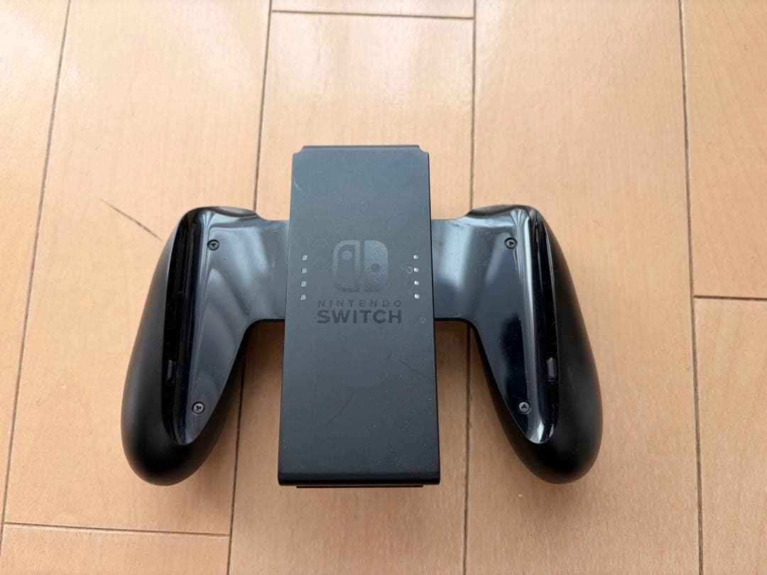 Nintendo Switch 本体（Proコン・Micro SDカード付き）